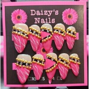 Medium Size Press-on Nail 10Pc Set Handmade Almond Pink Artsy 2.5 Cm Length